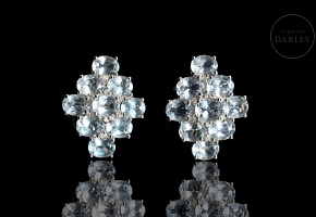 Pendientes de diamantes y aguamarinas en oro blanco de 18k