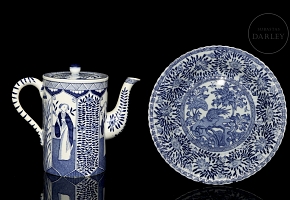 马斯特里赫特莫萨瓷器，中式瓷质茶壶及托盘，荷兰，20世纪