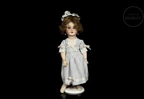 Muñeca de porcelana de gabinete de la SFBJ, Francia, pps. s.XX