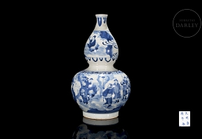 Glazed porcelain hulu vase, ‘Scenes’, marked Chongzhen