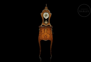 Reloj de Consola Estilo Luis XV con pedestal, Lauris (Calibre 141-030), 1981