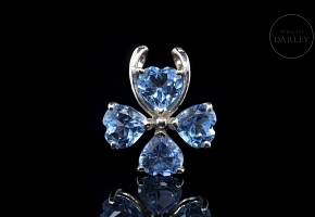 Colgante oro blanco 18K con topacios