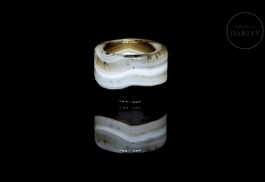 Anillo de arquero de ágata, dinastía Liao