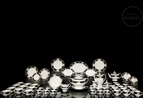 Versailles Fine Porcelain “Complete Tableware Set,” 20th century