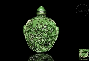 Green-glazed porcelain snuff bottle