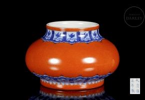 Blue and red glazed porcelain inkwell, marked Yongzhen