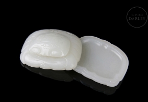 Hetian jade box ‘Crab’ Qing dynasty