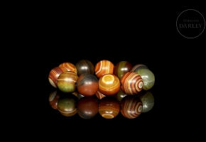 Antigua pulsera de once cuentas de ágata