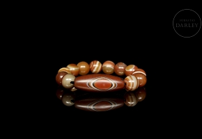Pulsera de Dzi y cuentas de ágata, dinastía Liao