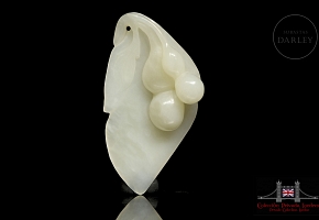 White jade pendant “Fruits”, Qing dynasty.