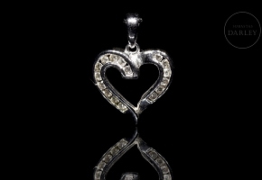 18k white gold ‘Heart’ pendant with diamonds