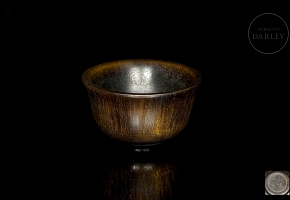 Carved bowl, with Qianlong seal