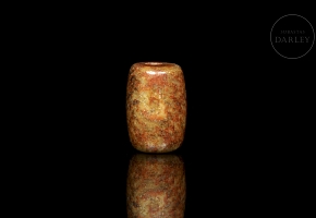 Cuenta de jade tallado, cultura Hongshan