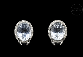 Pendientes en oro blanco de 18 kt con aguamarinas y diamantes