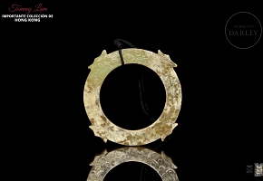 Yellow jade pendant, Zhou dynasty