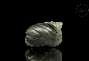 Jade pendant ‘Reclining bird’, Hongshan culture