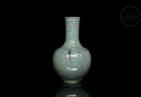 Jarrón de porcelana con vidriado flambé, s.XX