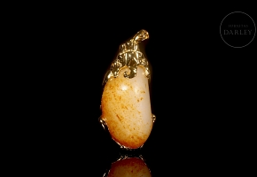 Gold-plated silver and jade pendant, Qing dynasty