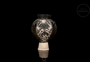 Four-handled jug with glazed ceramic foot, Cizhou kiln