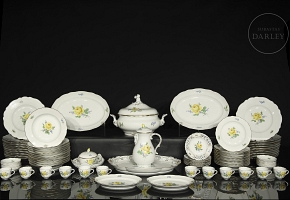 Meissen 迈森瓷器“黄玫瑰与勿忘我”系列