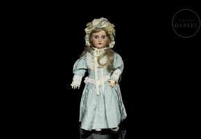 Muñeca de porcelana de la SFBJ, Talla 11, París, Francia, c. 1910-1920.