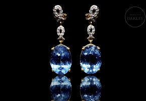 18k yellow gold earrings with topaz and diamonds