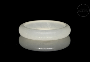 Carved white jade bracelet, 20th century