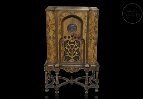 Phonograph record player and radio, 20th century