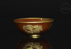 Cuenco de ágata con aplicaciones de metal dorado, dinastía Liao