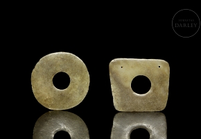 Two Hongshan-style jade pendants