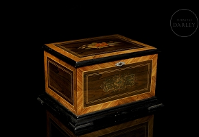 Caja de marquetería de estilo Neoclásico, s.XX