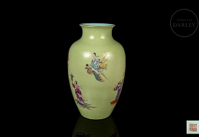 Glazed porcelain vase “Eight Immortals,” with Qianlong seal
