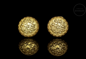 Pareja de botones de metal dorado, dinastía Liao