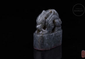 Grey jade seal ‘Fierce Dragon’, Qing dynasty