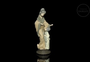 Nao figurine by Lladró, “Geisha with child,” 1980