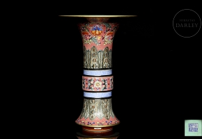 Vase ‘Gu’ in porcelain enamelled pink family, with Qianlong seal