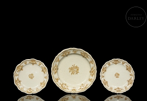 Tres platos de cerámica de Moustiers, s.XIX