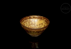 Glazed ceramic bowl “Oil Mirror”, Song Style