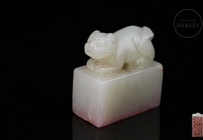 Hetian white jade seal ‘Crouching Dog’, Qing dynasty