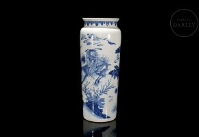 Blue and white porcelain vase, ‘Country Scene’, Qing dynasty