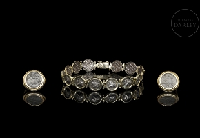 Juego de pulsera y pendientes de oro amarillo con monedas antiguas