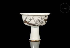 Glazed porcelain cup ‘Branches’, Yuan style