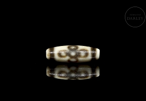 Agate Dizi Bead ‘Flower’, Tang Dynasty
