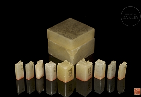 Set of nine seals with jade box, Qing dynasty