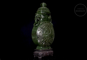 Spinach green jade vase ‘Eight Treasures’, Qing dynasty
