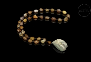 Necklace with agate beads, 20th century