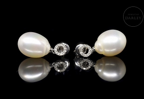 Pendientes oro amarillo de 18K con perla australiana y diamantes