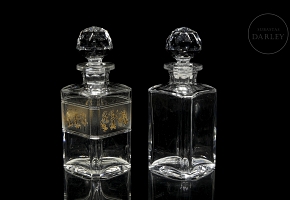Pareja de frascos de tocador en cristal tallado, med. s.XX
