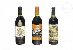 Four bottles of red wine from Utiel-Requena