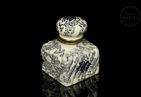 Glazed porcelain inkwell, 19th century